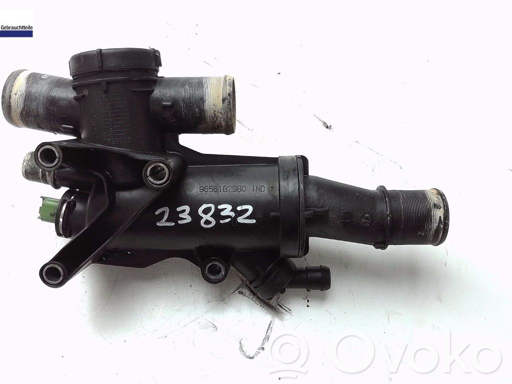 Ford Focus C-MAX Termostaatin kotelo 