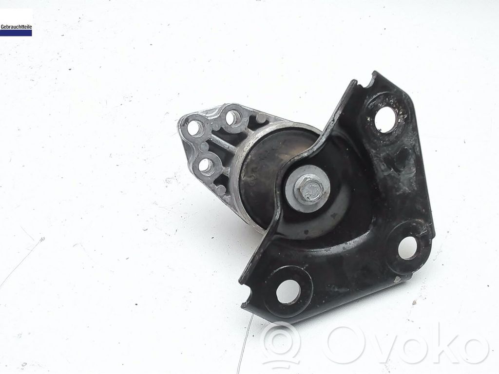 Ford Fusion Engine mounting bracket 