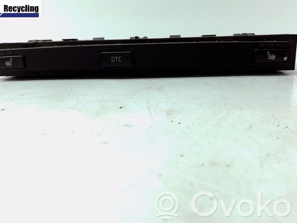 Seat heating switch   61316988957,9134019