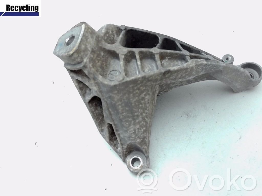 Audi A5 8T 8F Engine mounting bracket 