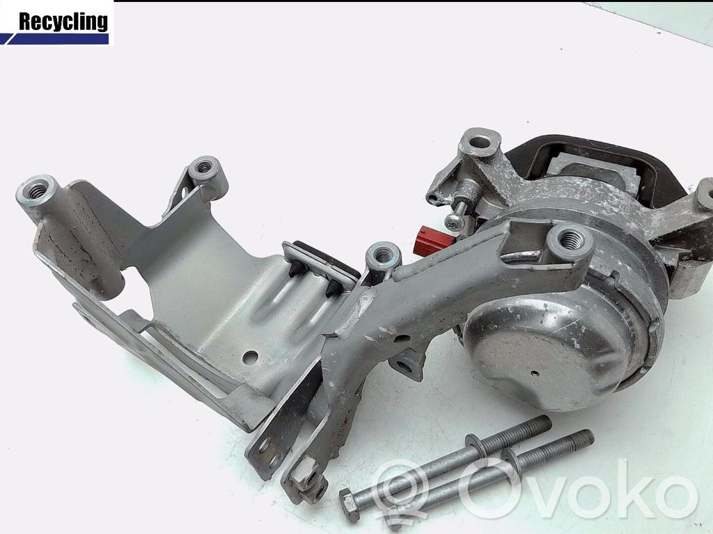 Engine mounting bracket   4H0199255T