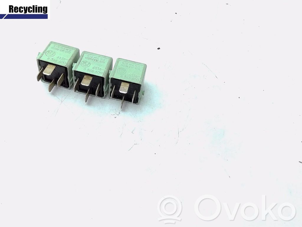 Fuse box set   61138364530