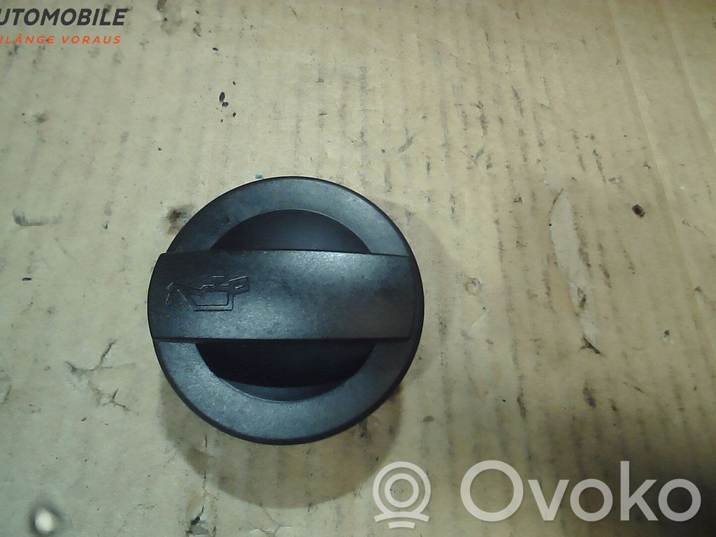 Audi A4 S4 B6 8E 8H Korek wlewu oleju 