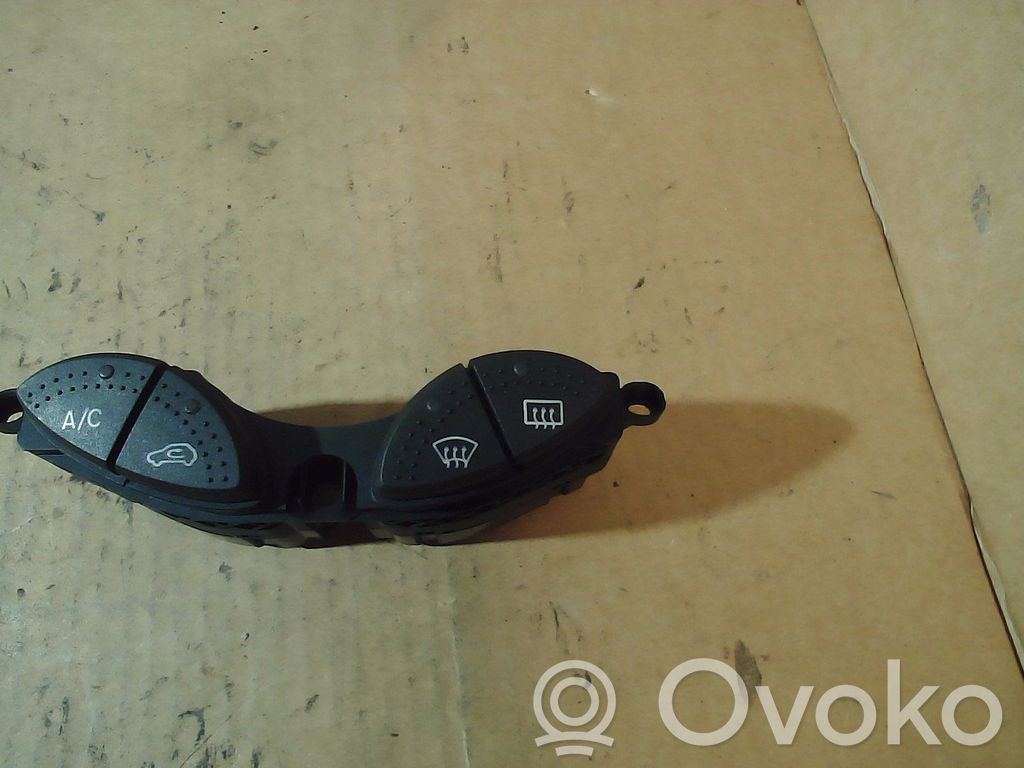 Ford Focus Air conditioning (A/C) switch 