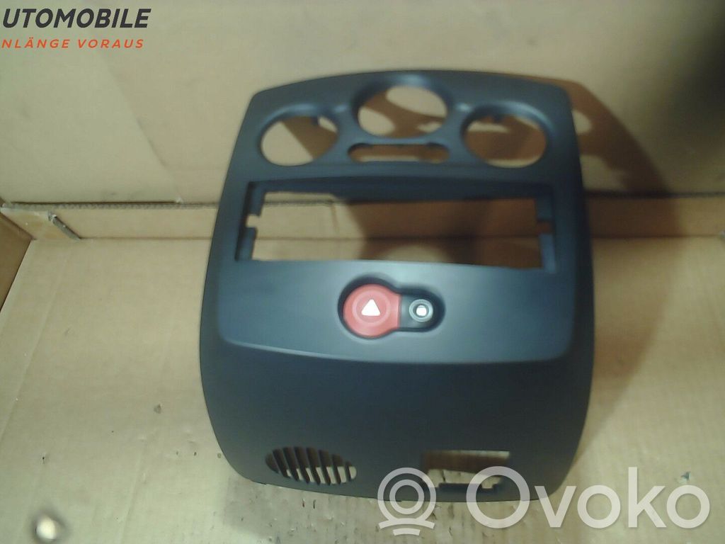 Renault Clio III Panelės apdailos skydas (centrinis) 