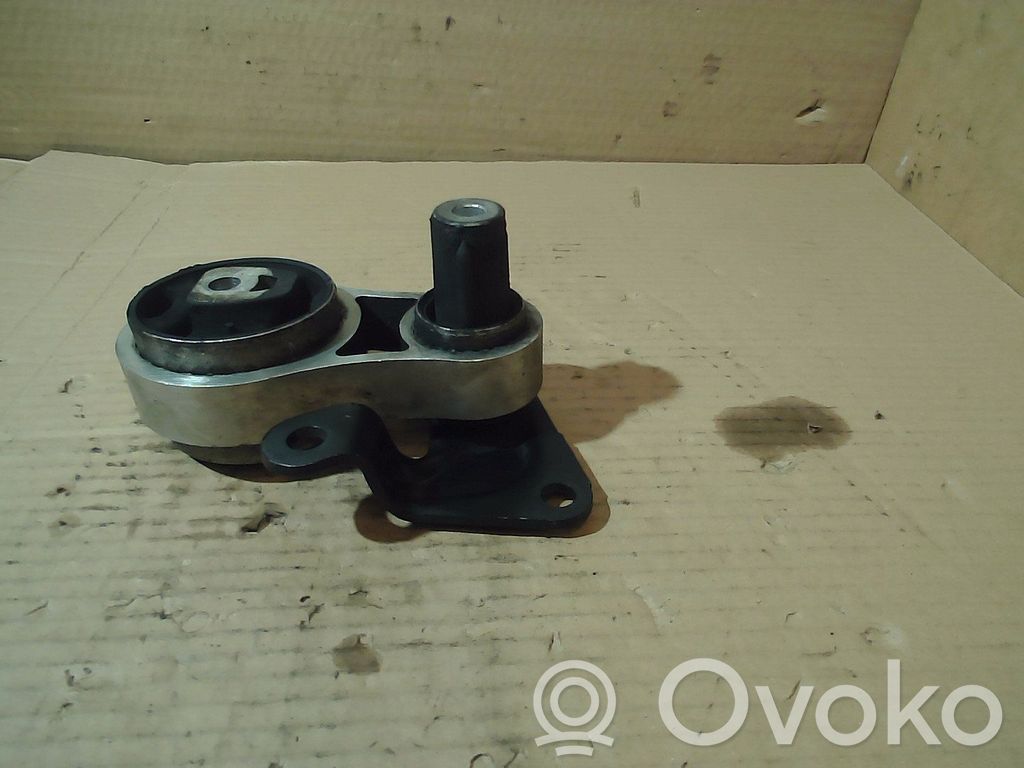 Ford Fusion Engine mounting bracket 