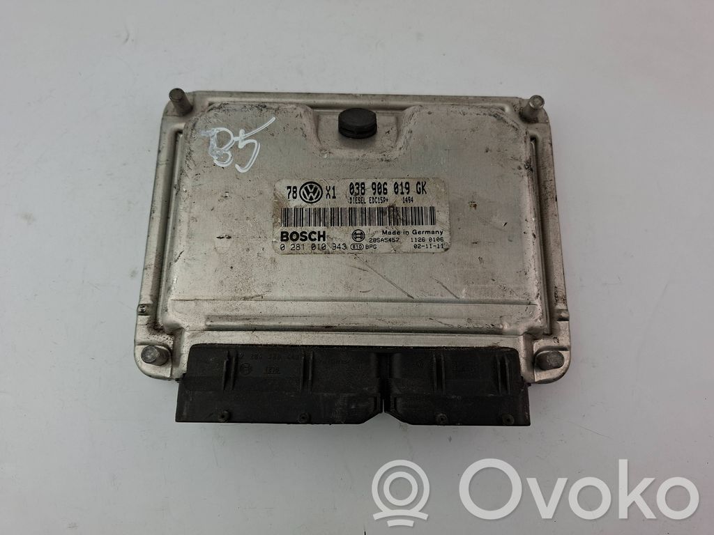 Volkswagen PASSAT B5.5 Engine control unit/module 
