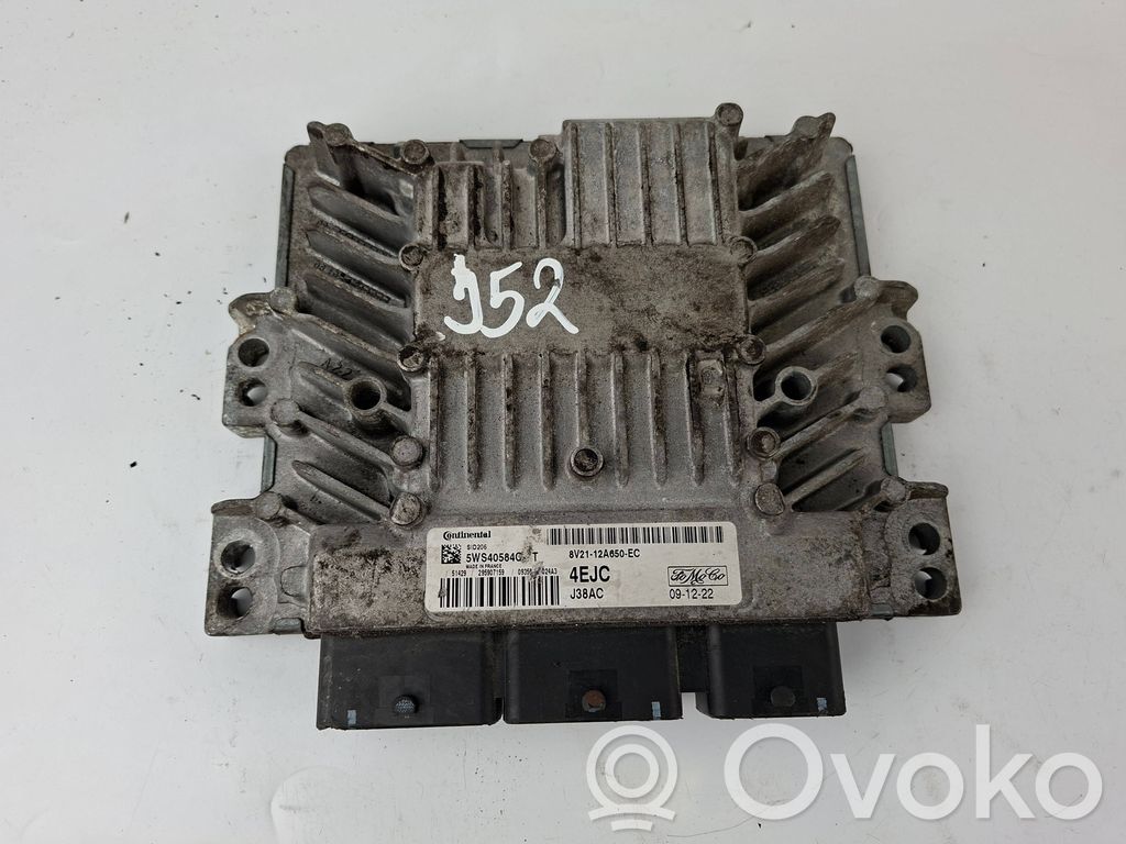 Engine control unit/module   8V2112A650EC,5WS40584CT