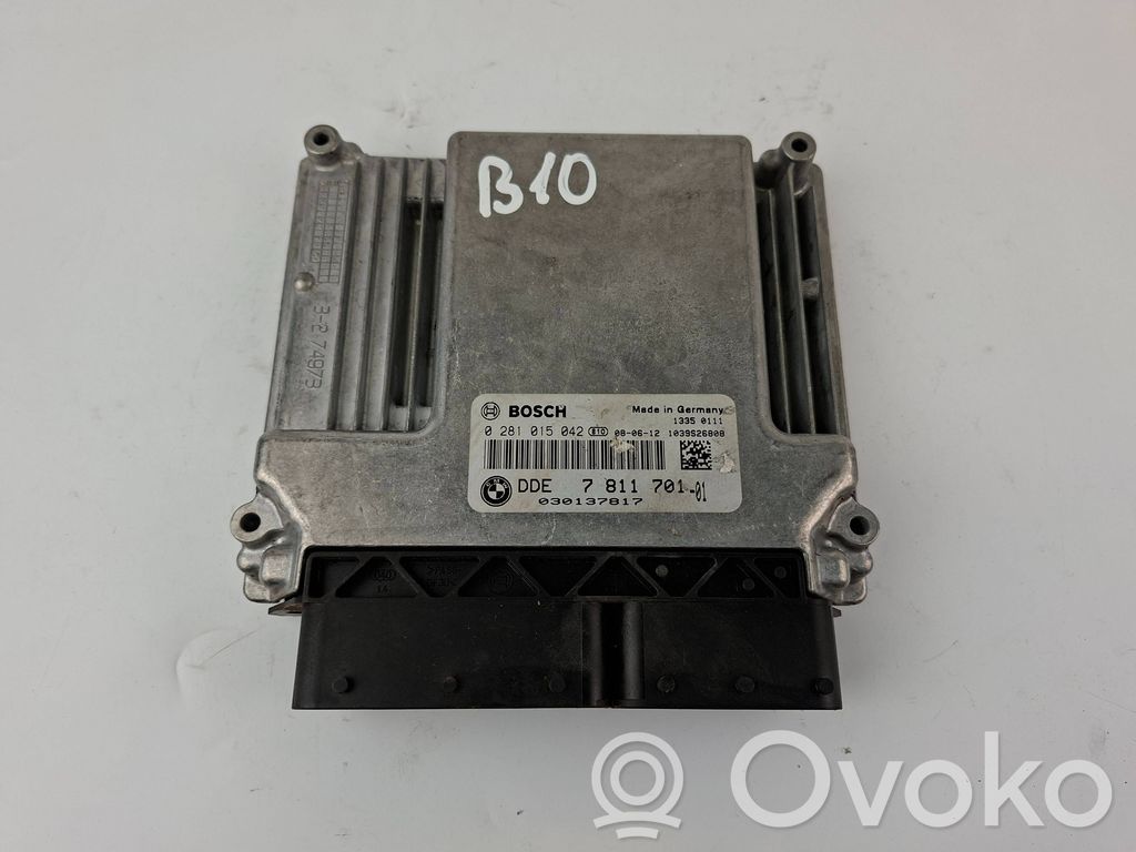 BMW 1 E81 E87 Variklio valdymo blokas 
