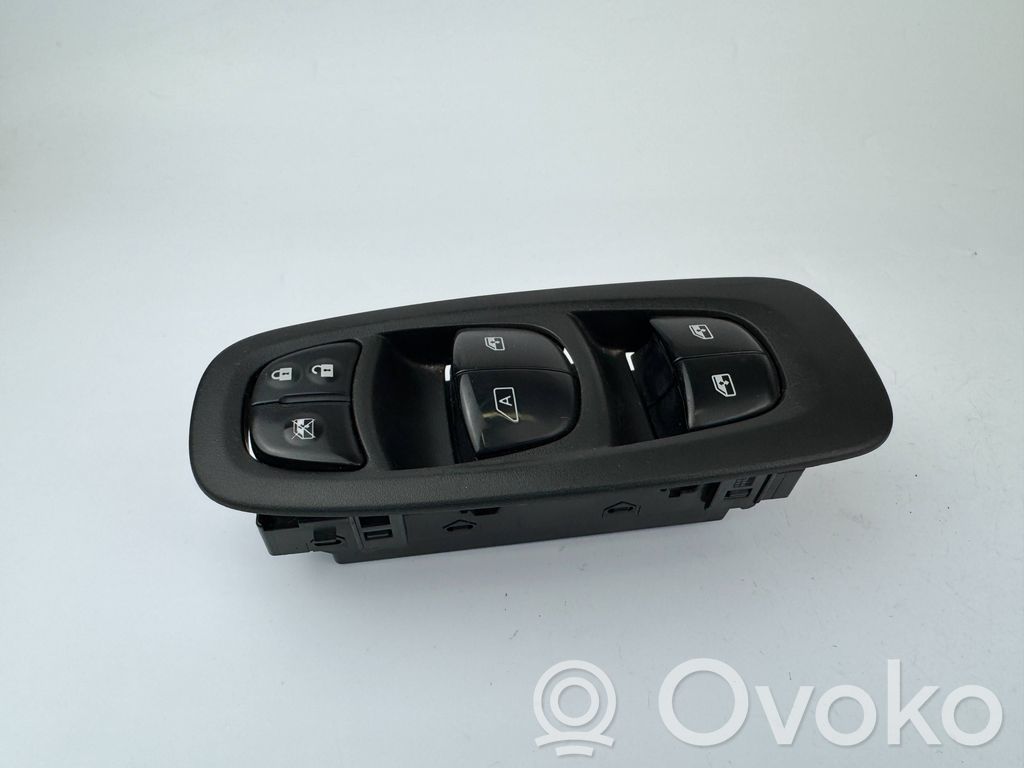 Renault Kadjar Electric window control switch 