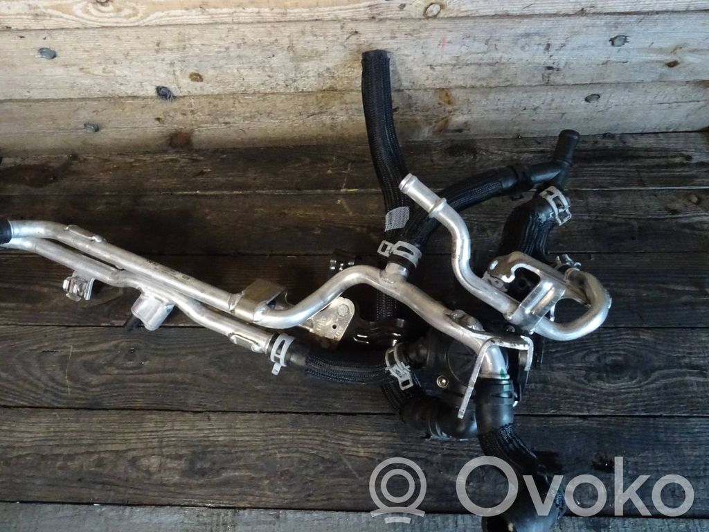 Volkswagen Touareg III Caurulīte (-es) / šļūtene (-es) 