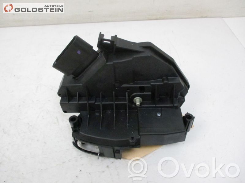 Priekšpusē slēdzene   BM5AA21813DG,BM5AA21813DG