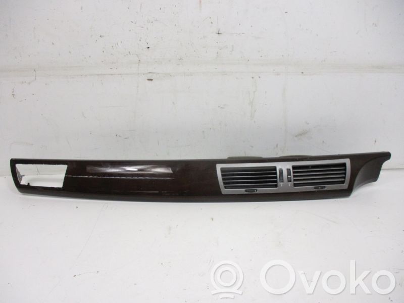 BMW 7 E65 E66 Loga gaisa režģis 