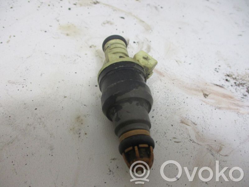 Injecteur de carburant   64,64,726,989