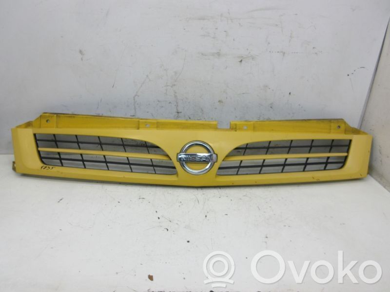Front grill   8200233586,8200233586