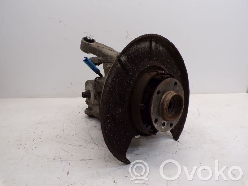 Rear wheel hub spindle/knuckle