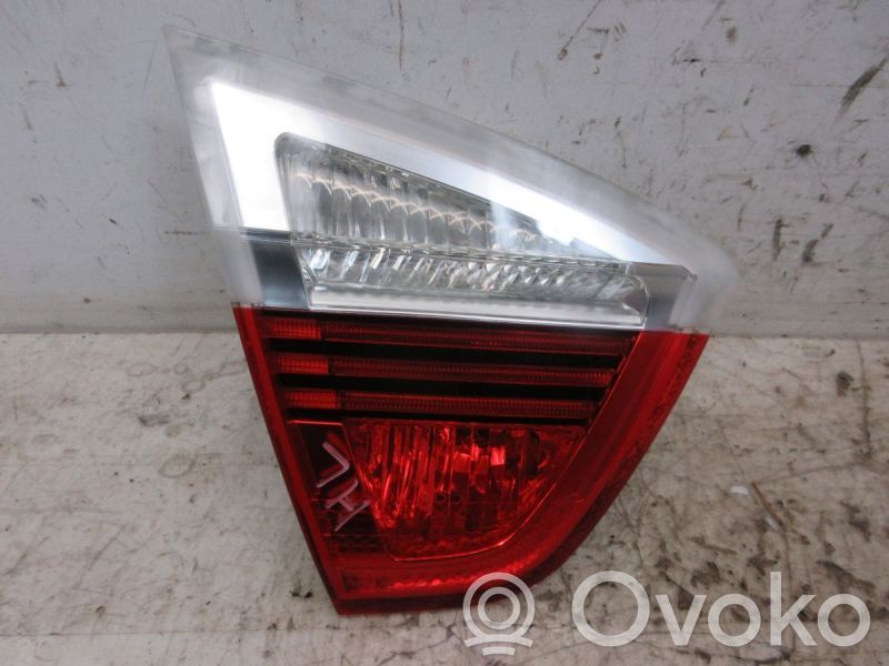 Rear/tail lights   6937459,6937459