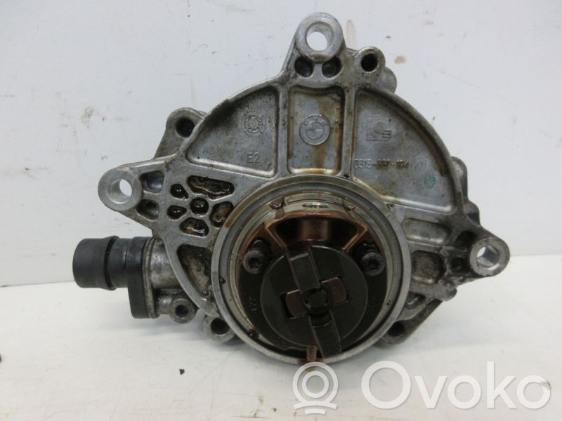 BMW 1 E81 E87 Vacuum pump 