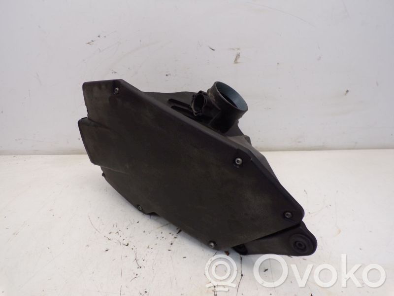 BMW 3 E90 E91 Air filter box 