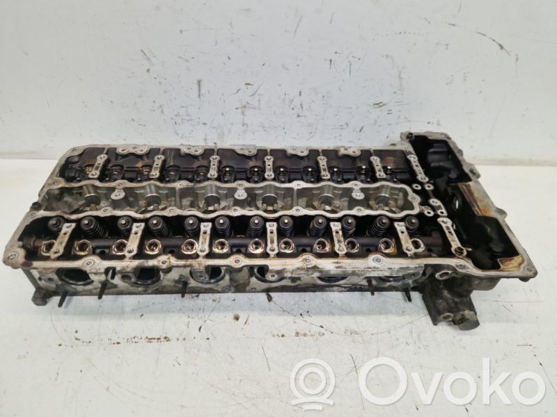 BMW 3 E90 E91 Engine head 