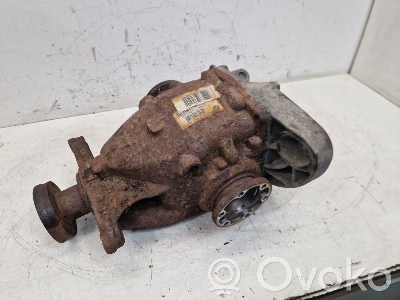 BMW 5 E60 E61 Aizmugurējais reduktors 