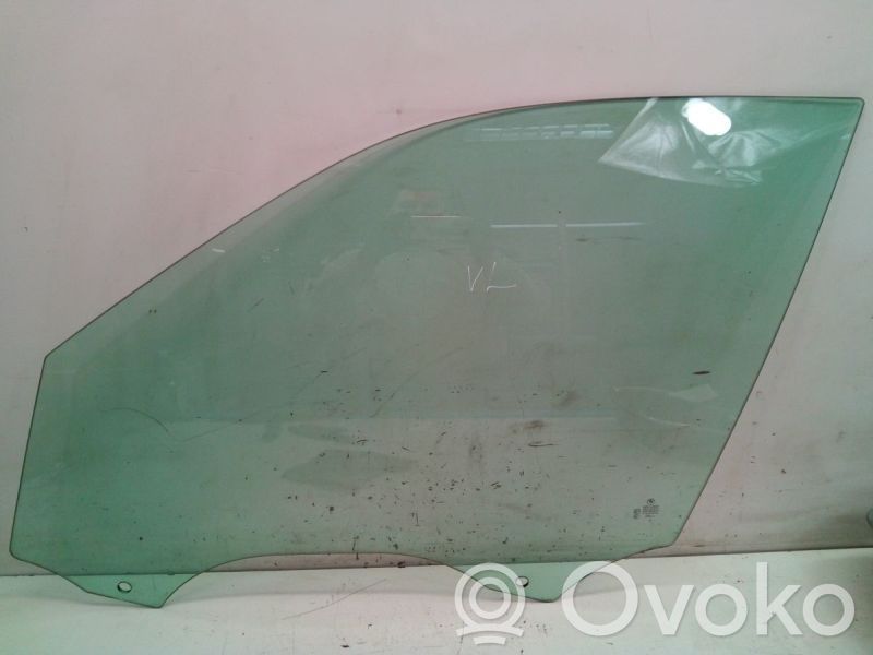 Front triangle window/glass   7137013,7137013