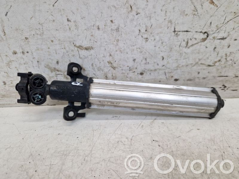 Windscreen/windshield washer pump   AM5113L014AA,AM5113L014AA