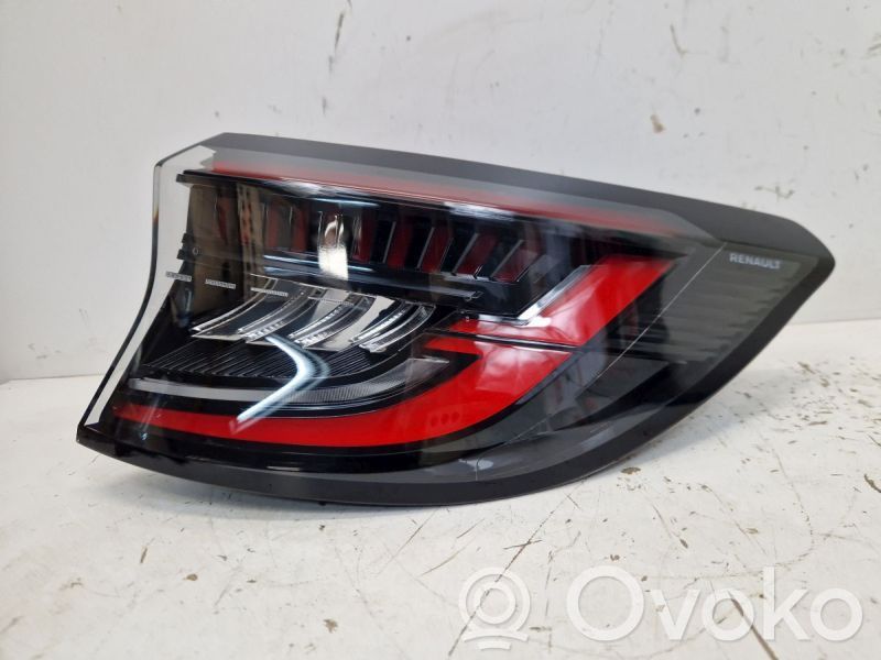 Rear/tail lights   265502610R,RE29160001,265502610R,RE29160001