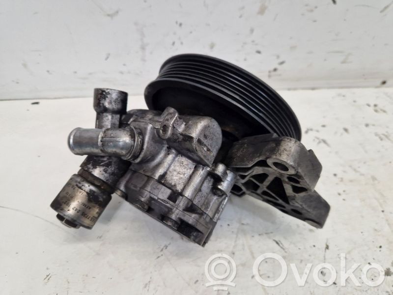 BMW 5 E60 E61 Ohjaustehostimen pumppu 