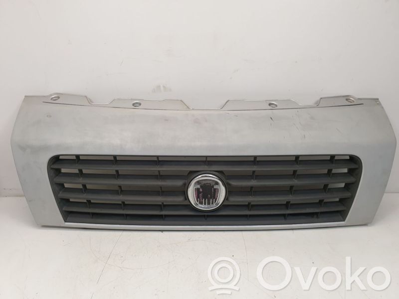 Front grill   1308067070,1308067070