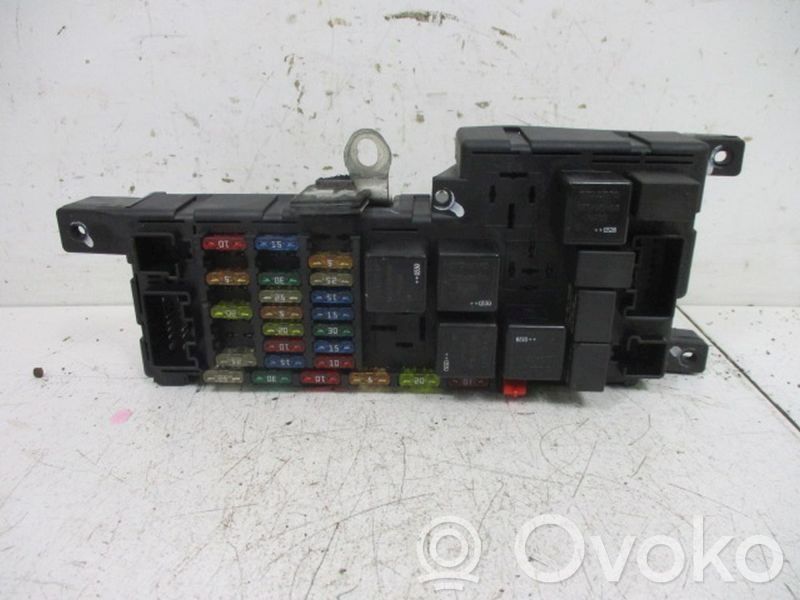 Fuse box set   8678449,8678449