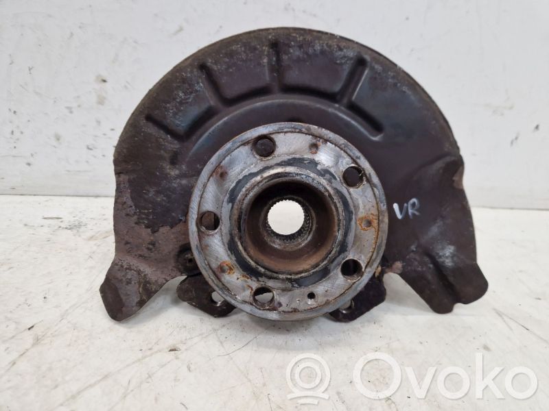 Fusée d'essieu de moyeu de la roue avant   6C0407256A,6C0407256A
