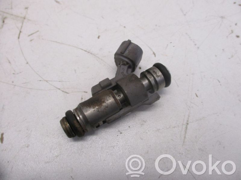 Citroen C4 I Wtryskiwacz paliwa