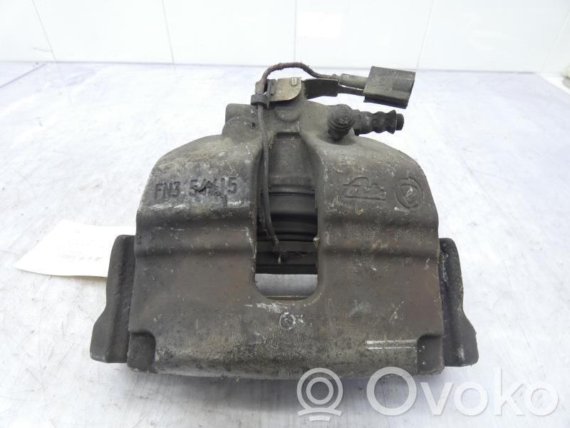 Alfa Romeo 156 Zacisk hamulcowy przedni 