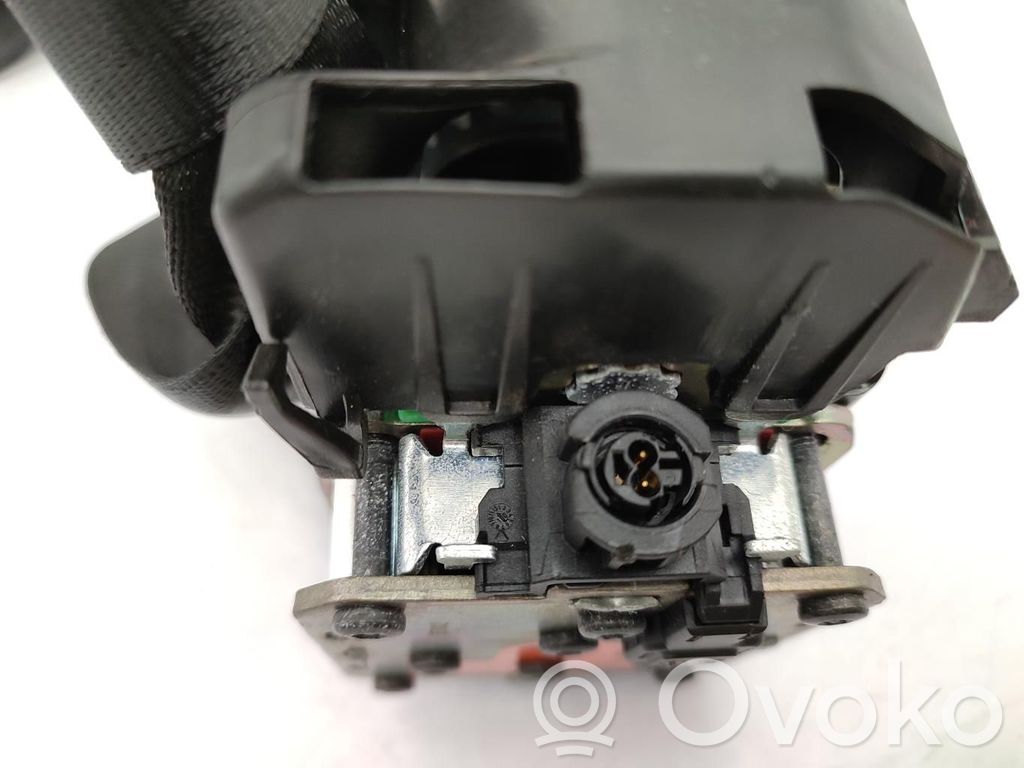 Audi A4 S4 B8 8K Etuistuimen turvavyö 