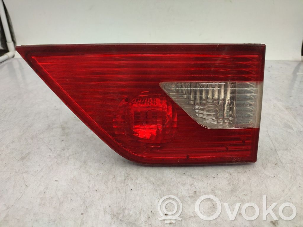 BMW X3 E83 Takaluukun takavalot 