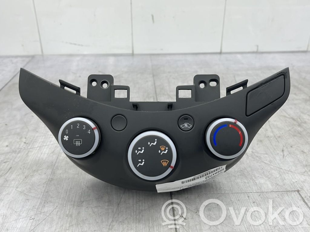 Chevrolet Spark Climate control unit 