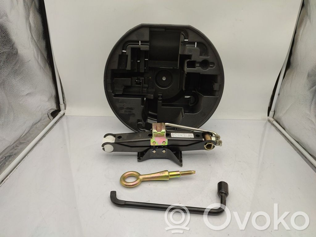 Citroen C3 Pluriel Tool set 