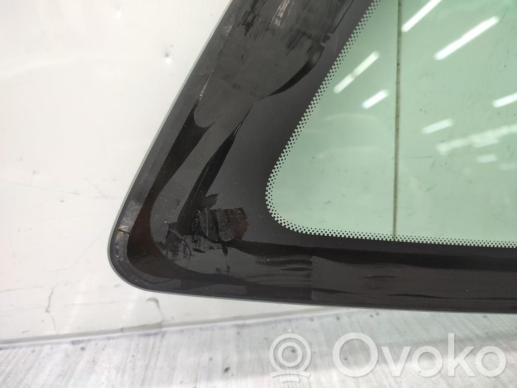 Citroen C5 Rear side window 