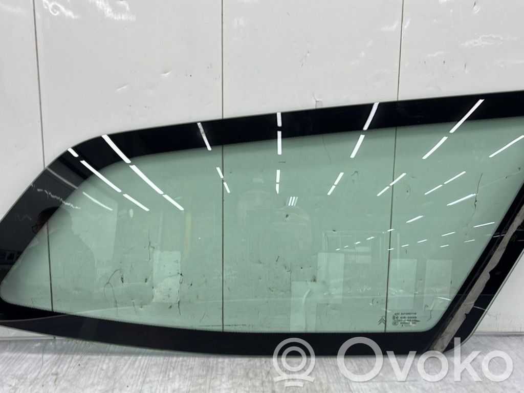 Rear side window   8569WF