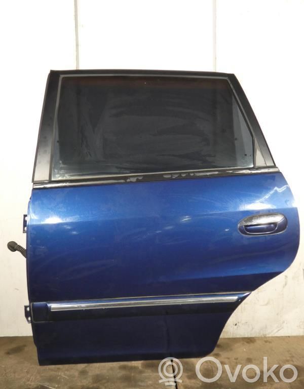 KIA Carens I Puerta trasera 