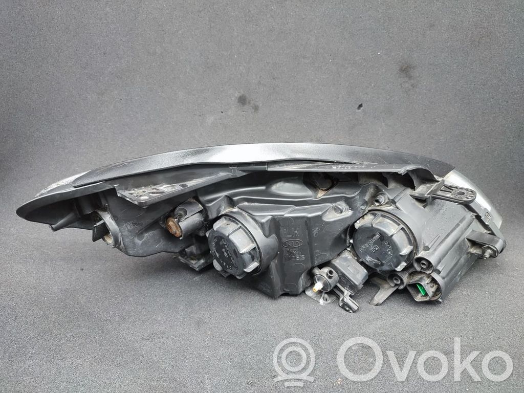 Scheinwerfer   921011H000
