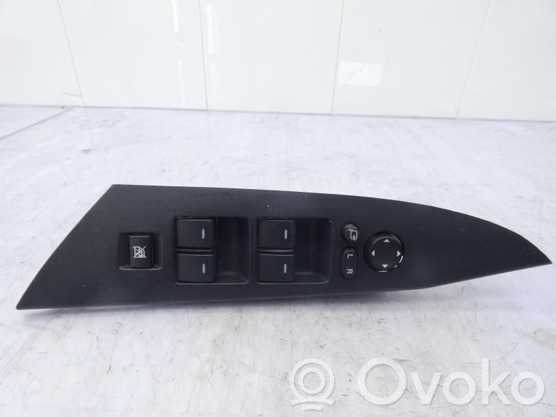 Elektrisko logu slēdzis   BCD166350B
