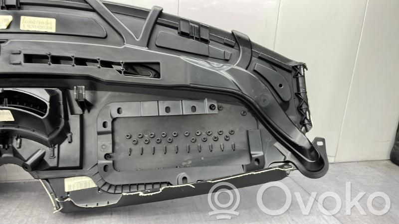 Mini One - Cooper R56 Instrumentu paneļa dekoratīvā apdare 