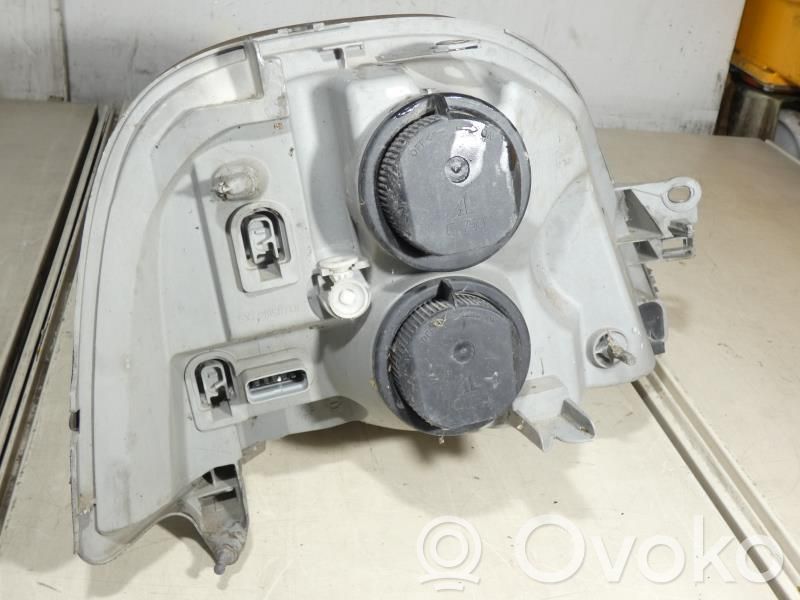 Lampa przednia   2606000QAJ