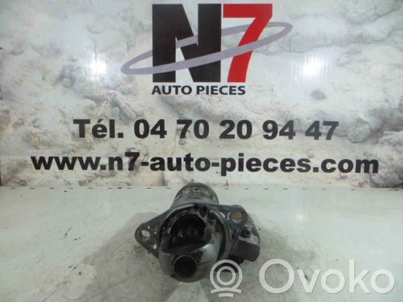 Nissan X-Trail T30 Rozrusznik 