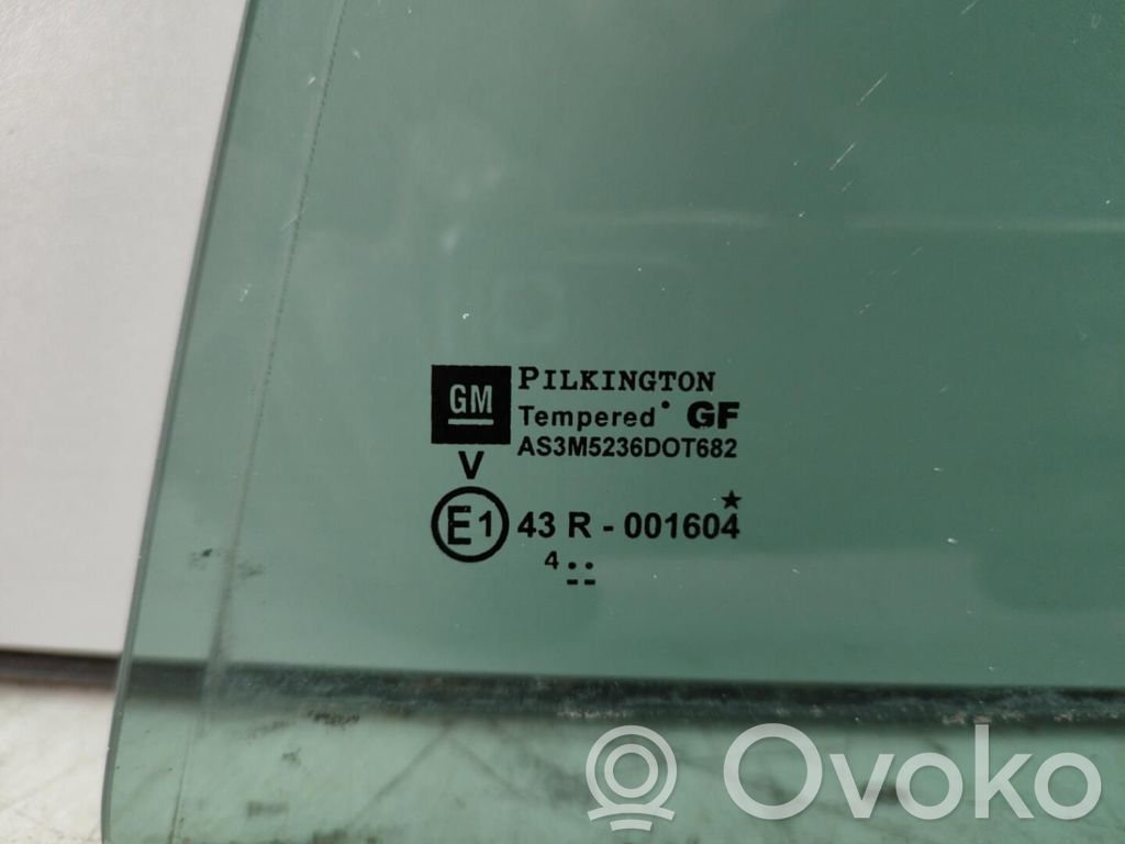 Opel Astra H Ventanilla de ventilación de la puerta trasera 