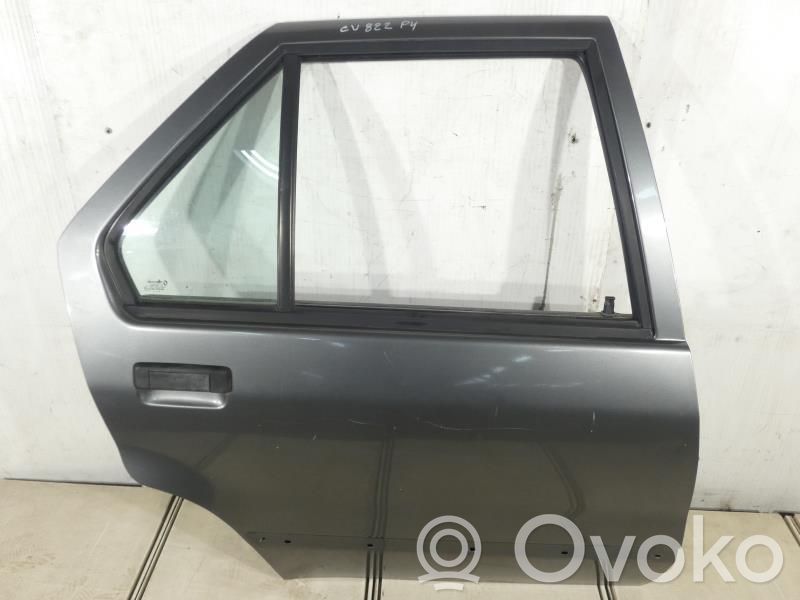 Renault 19 Galinės durys 