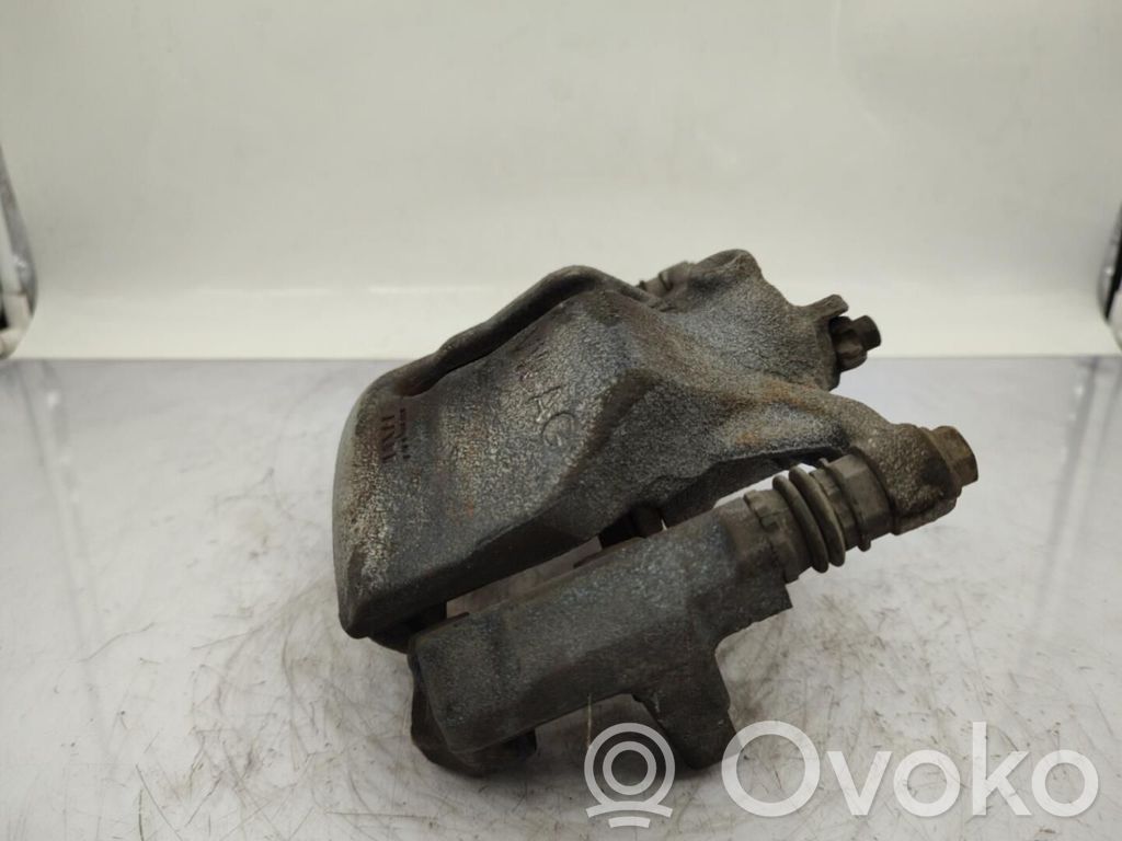 Etujarrusatula   8V0615124