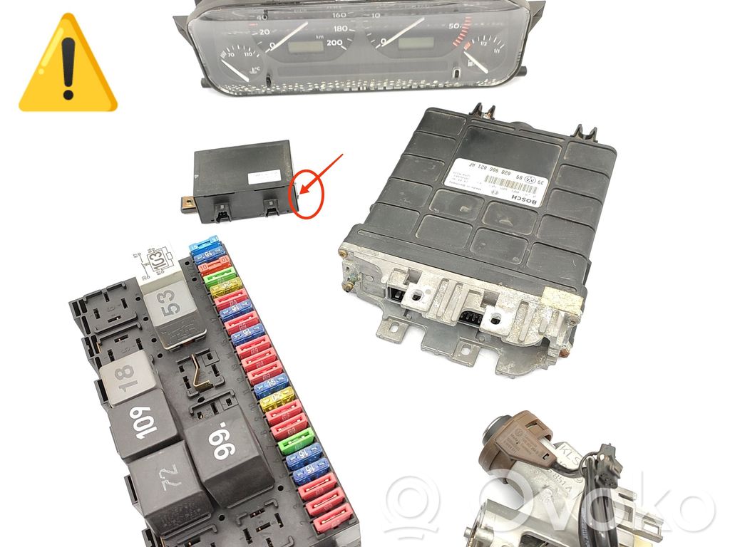 Volkswagen Golf III Engine ECU kit and lock set 